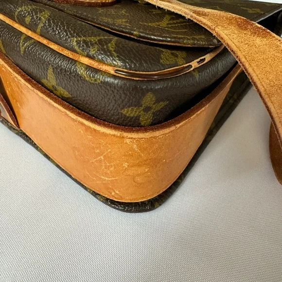 Louis Vuitton Monogram Cartouchière - Picture 4 of 11